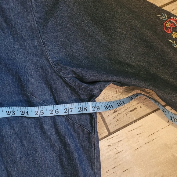 Womens 3X Lightweight Denim Embroidered Paisley Floral Pop-over Blouse Top Boho - Picture 11 of 13